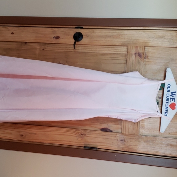 Dresses - Picture 1 of 3